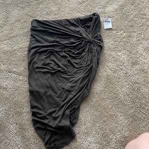 Green high low stretchy skirt